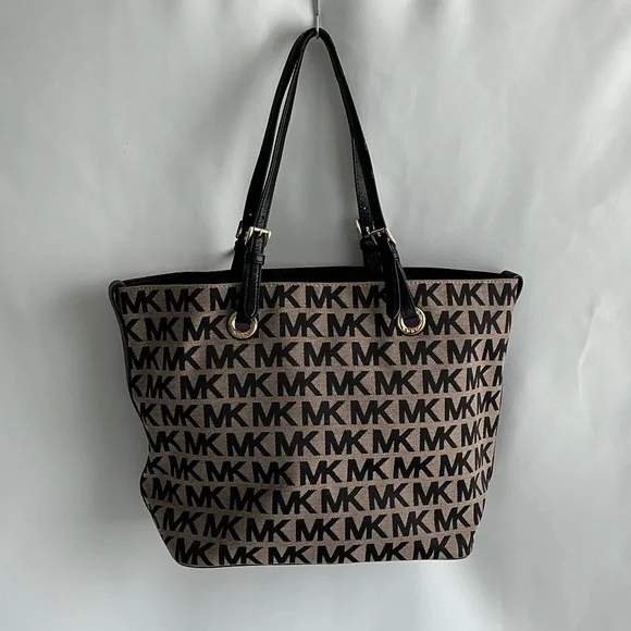Michael Kors Tote Bag - Picture 3 of 16